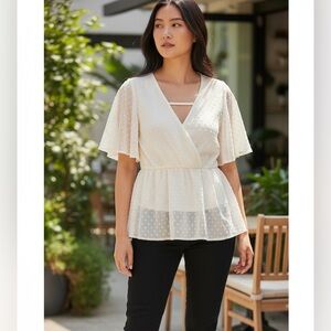 Ivory Keyhole Flutter Sleeve Top
